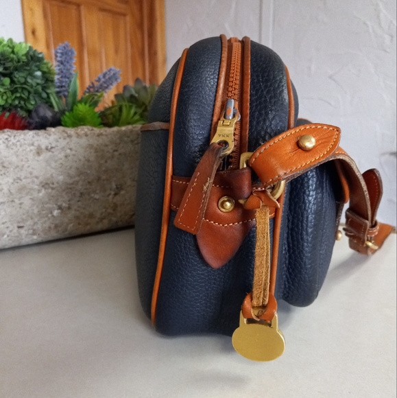 Dooney & Bourke Explorer R85, 1990's Navy Blue, RARE. - Picture 8 of 14